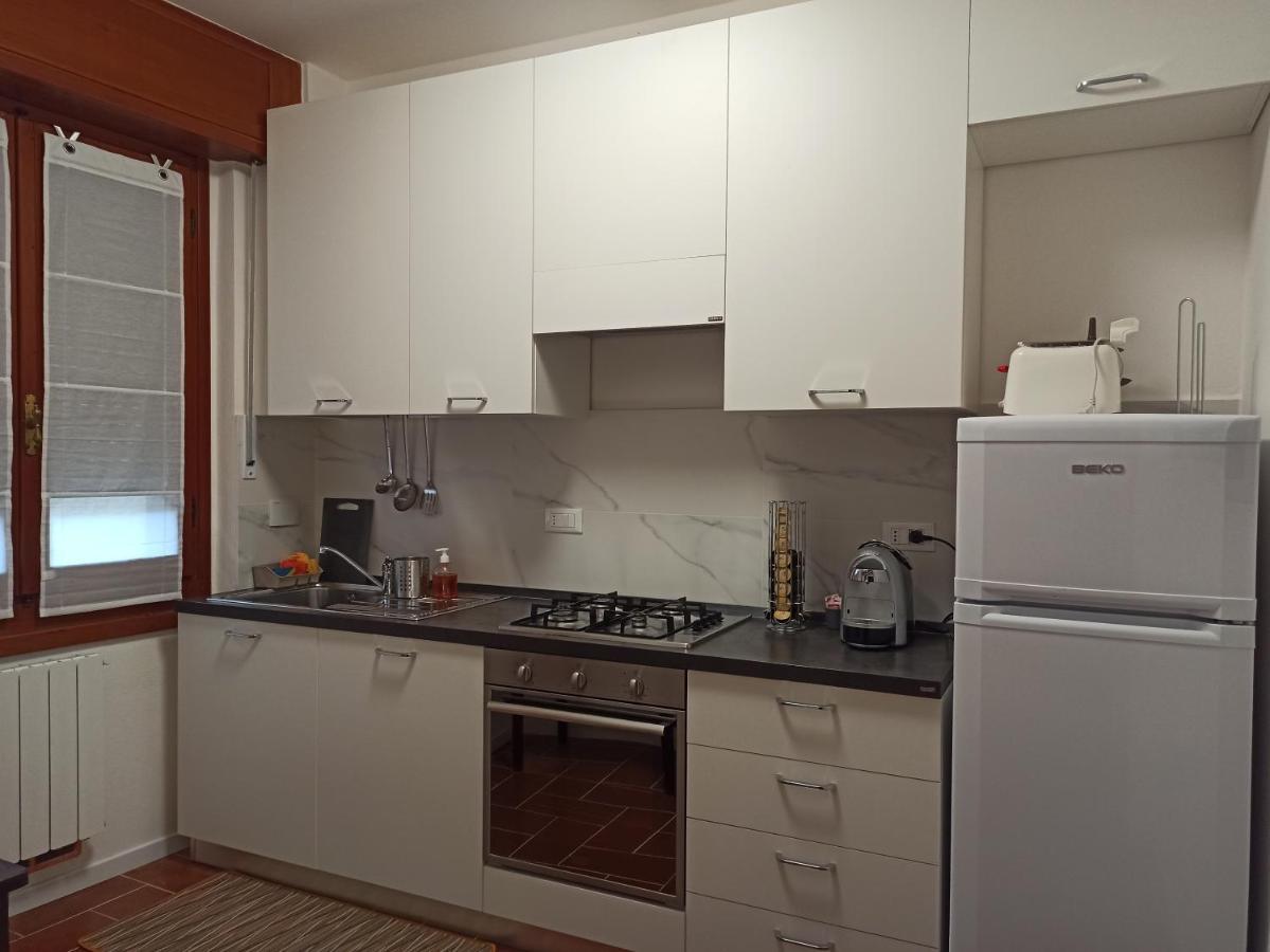 Appartamento Poli Кастильоне-деи-Пеполи Экстерьер фото