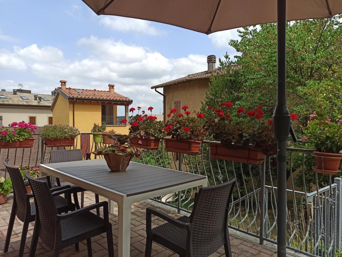 Appartamento Poli Кастильоне-деи-Пеполи Экстерьер фото